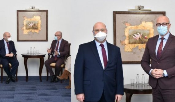 Ambasadori amerikan takon Rakiqin, thotë se rikonfirmuan përkushtimin për një Kosovë të pavarur