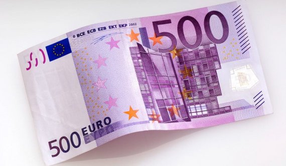 Në Prishtinë një punëtor i një pike të karburanteve raporton një kartëmonedhë 500 euro të falsifikuar