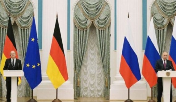 Pas takimit me kancelarin gjerman, Putini: Rusia nuk dëshiron luftë