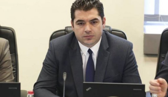 Çfarë thotë ish-ministri për ish-sekretarin që u kap me 50 kg dorë, dhe cili ishte reagimi i Limajt