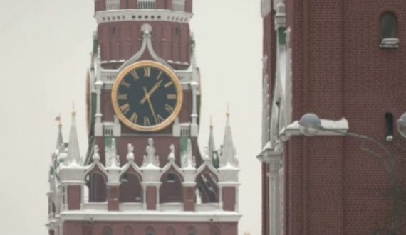 Rusia tallet me Perëndimin: Të na thotë kur do pushtojmë se po planifikojmë pushimet
