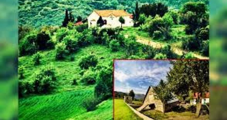 Fshati që ka vetëm shqiptarë por ku nuk lejohet të flitet shqip