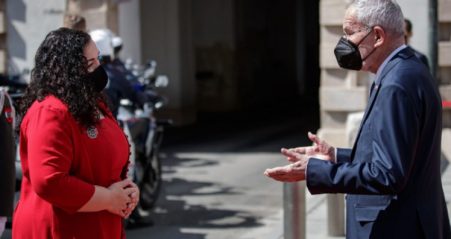 Presidenti austriak uron Ditën e Pavarësisë