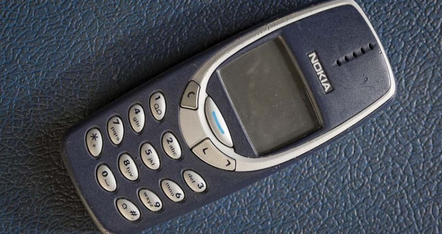 Kanë frikë se mos përgjohen, izraelitët blejnë modelet e vjetra të telefonave “Nokia”