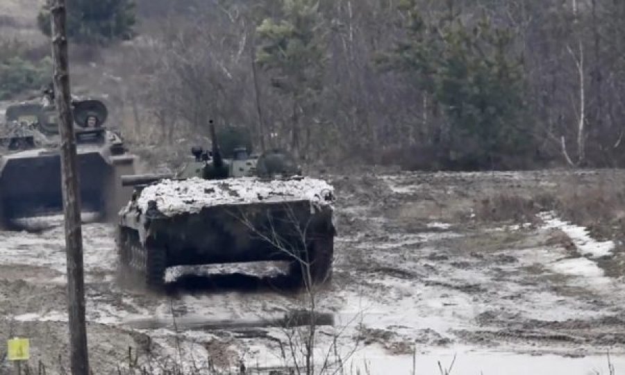 Nisin bombardimet në Ukrainë, ndërhyn ushtria: Bota mban frymën