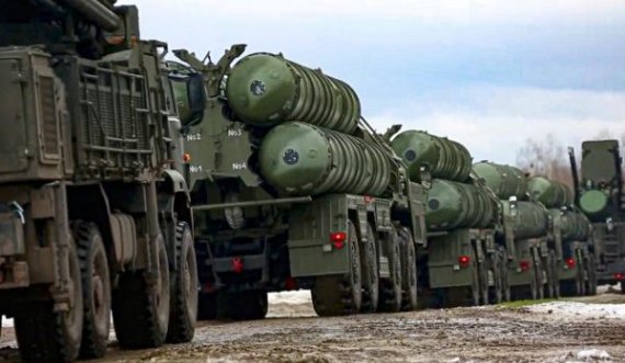 Rusia zhvillon të shtunën stërvitje me armë bërthamore mes tensioneve të larta me Ukrainën
