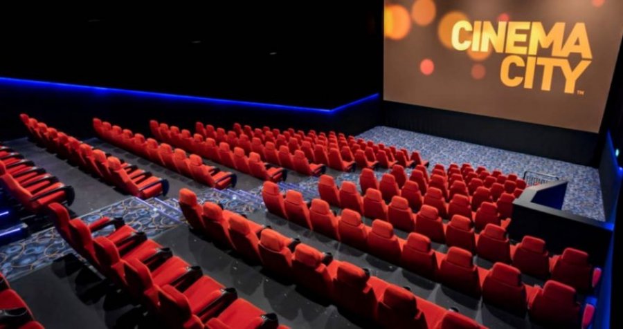 A e dini pse karriget në kinema janë të kuqe ?