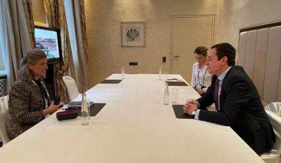Kurti e nis ditën e dytë në Mynih me një takim me senatoren amerikane Ernst