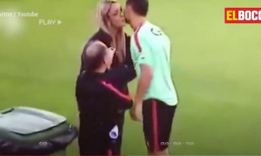 Momentet kur Ronaldo, Neymar dhe yjet tjerë të futbollit “bien” para femrave joshëse