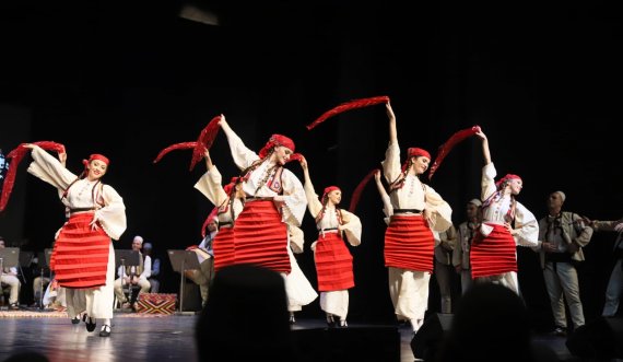 Ansambli Nacional shqiptar niset për Dubai