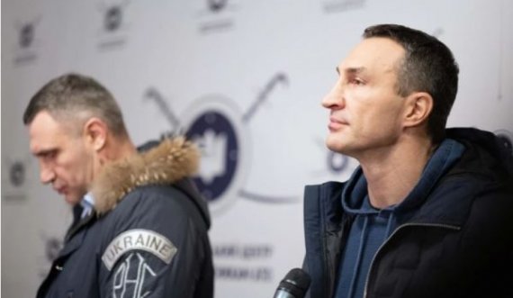 Vëllezërit Klitschko të gatshëm për ta luftuar agresionin rus, bëjnë thirrje për mbrojtje të vendit