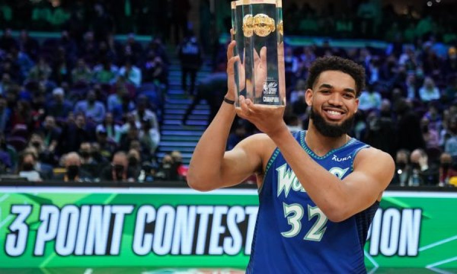 Karl-Anthony Towns e fiton garën e trepikëshave në NBA All-Star