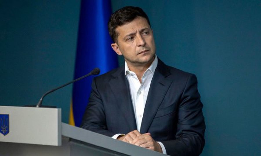 Presidenti i Ukrainës bisedon në telefon me Bidenin pas zhvillimeve të fundit