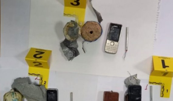 Do shiste 3 bomba me telekomandë, arrestohet 65-vjeçari në Korçë