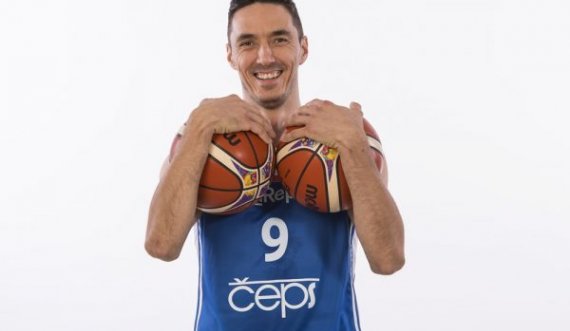 Ish-basketbollisti i NBA-së viziton Kosovën