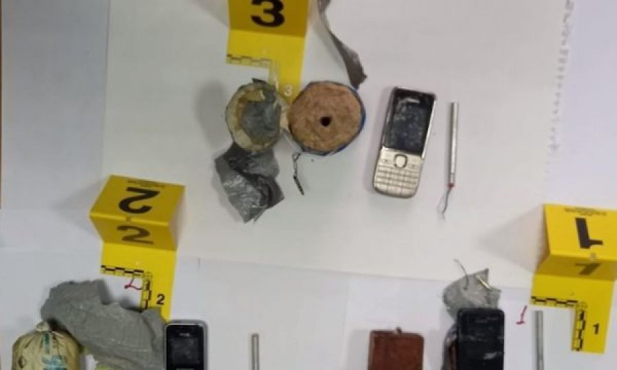 Do shiste 3 bomba me telekomandë, arrestohet 65-vjeçari në Korçë