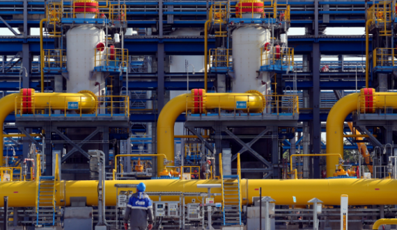 Gjermania pezulloi gazsjellësin Nord Stream 2, Rusia paralajmëron rritjen e çmimin e gazit natyror