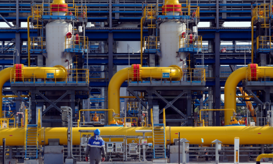 Gjermania pezulloi gazsjellësin Nord Stream 2, Rusia paralajmëron rritjen e çmimin e gazit natyror