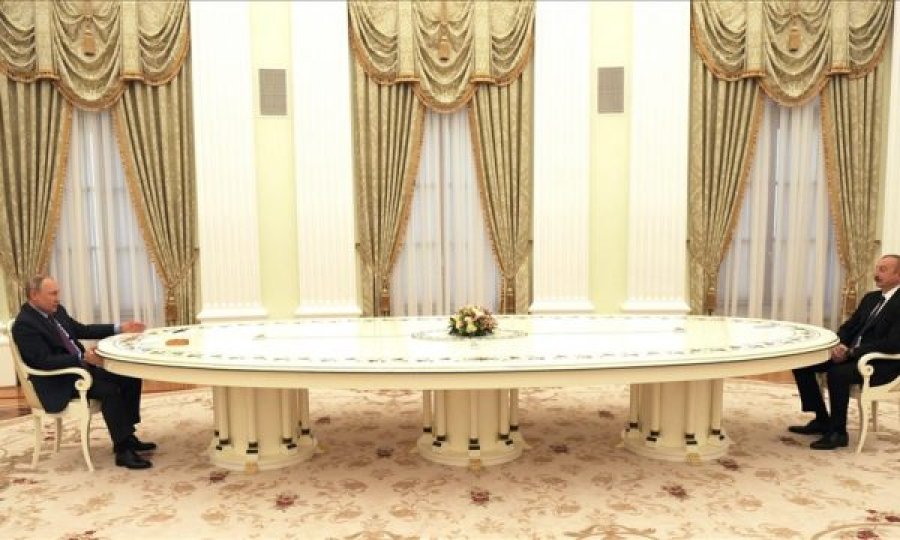 Ilham Aliyev i pari President që shkon te Putin pas pushtimit