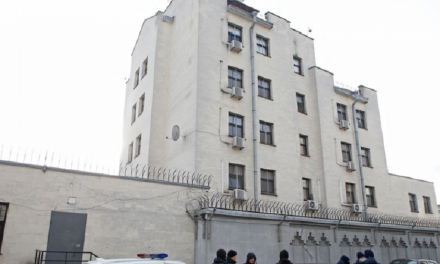 Rusia e nis evakuimin e diplomatëve nga Ukraina