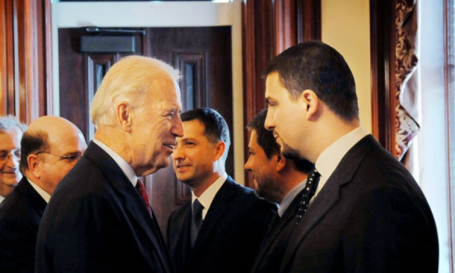 Krasniqi ballë për ballë me Bidenin