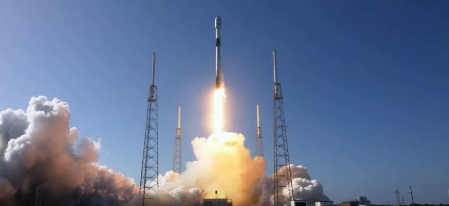 SpaceX ka lëshuar një grup të ri satelitësh të internetit Starlink në orbitë