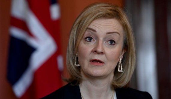 Sekretarja e Jashtme e Britanisë takohet me ambasadorin rus pas pushtrimit të Ukrainës