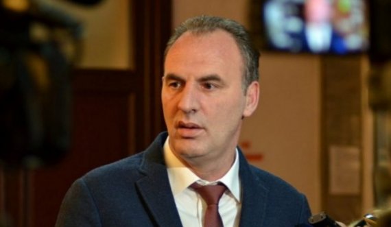 Fatmir Limaj paralajmëron riaktivizim, thotë se i kanë dhënë një vit kohë Qeverisë