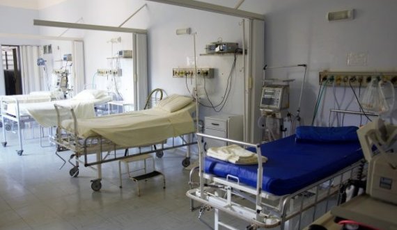 Polonia përgatit 120 spitale për ukrainasit e plagosur nga sulmet ruse