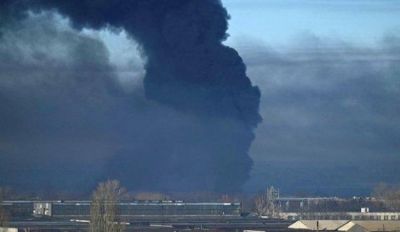 Luftime të ashpra po zhvillohen në qytetin port të Mariupol
