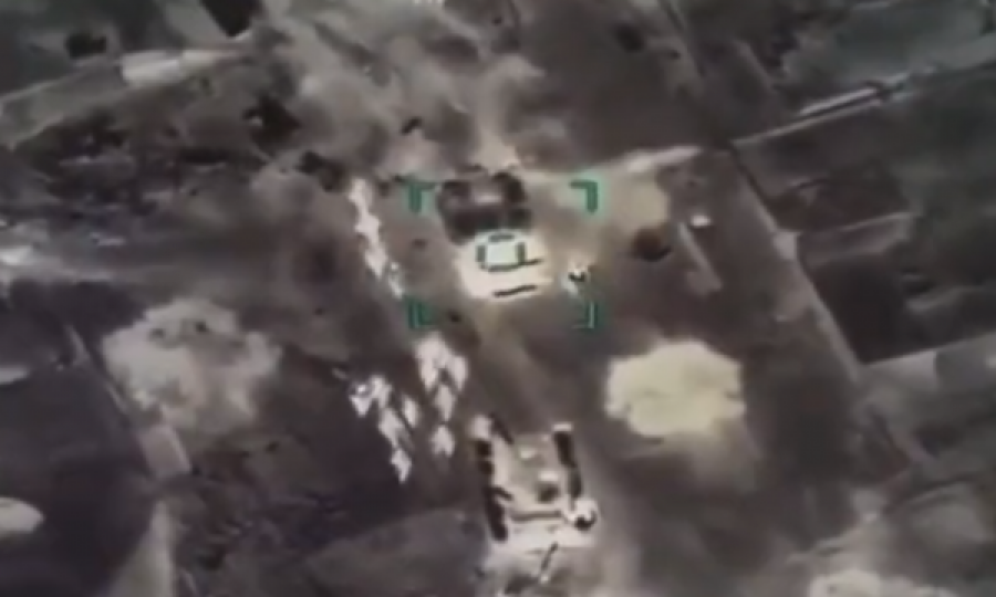 Imazhi satelitor shfaq sulmin rus në bazën ajrore pranë Kharkiv