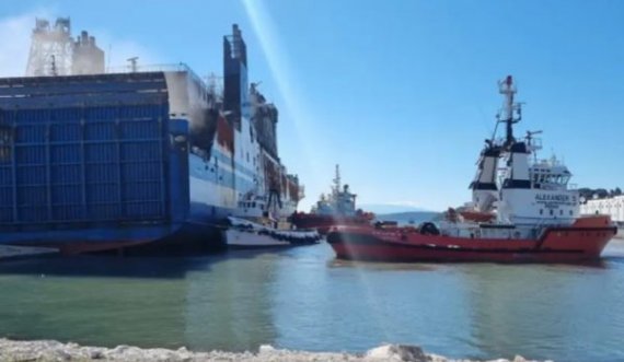 Shkon në 6 numri i viktimave nga trageti i djegur në Greqi