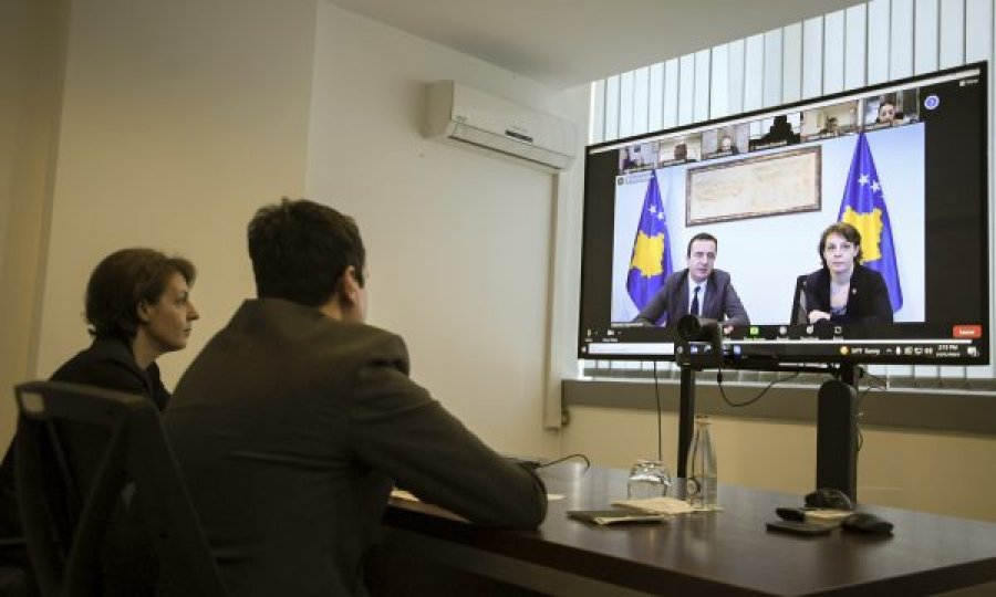 Sanksionet ndaj Rusisë, Kurti e Gërvalla i mbledhin në takim ambasadorët dhe konsujt e Kosovës