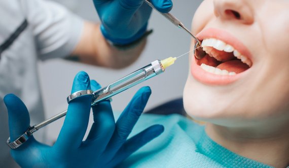 Dentisti mund të zbulojë edhe probleme të tjera shëndetësore gjatë ekzaminimit