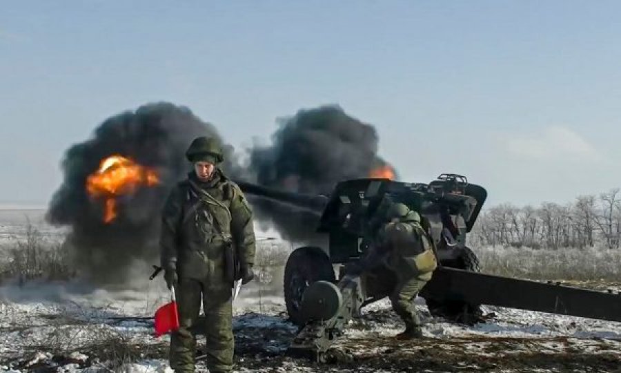 Rusia kërcënon mediet vendëse me bllokim për mbulimin e pushtimit të Ukrainës