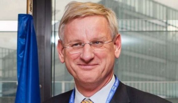 Bildt: Me qëndrimin e saj ndaj Rusisë, Serbia u skualifikua nga procesi i anëtarësimit në BE