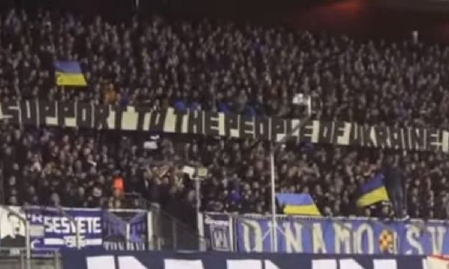 Tifozët kroatë me mbështetje të fuqishme për Ukrainën