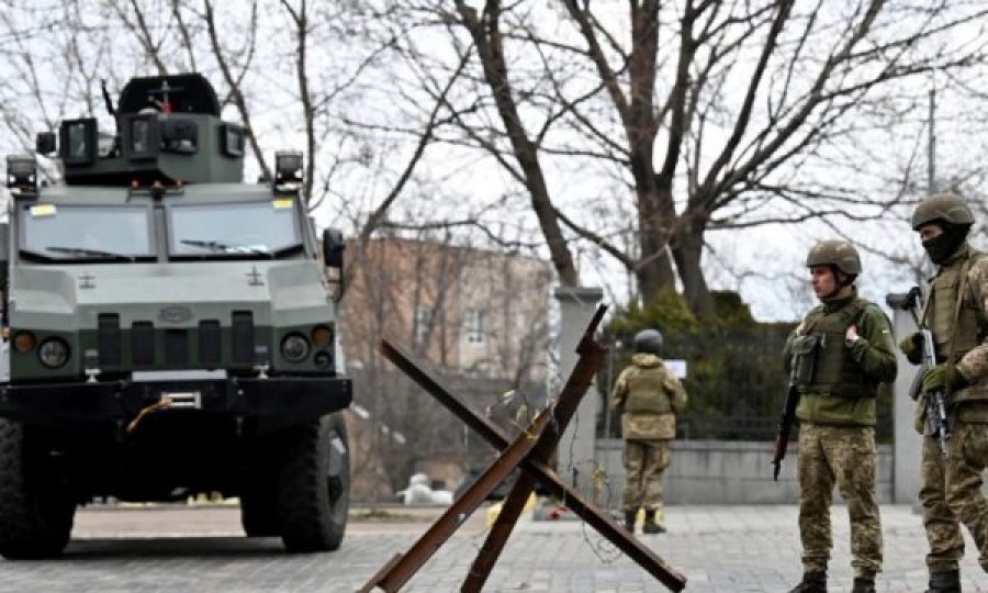 Rusia nën trysni diplomatike e ekonomike ndërsa Ukraina po i reziston agresionit
