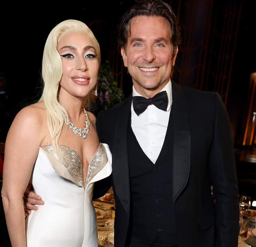 Brenda “SAG Awards”! Bradley Cooper dhe Lady Gaga më të afërt se kurrë/ Ja çfarë ndodhi në prapaskenat e ndarjes së çmimeve