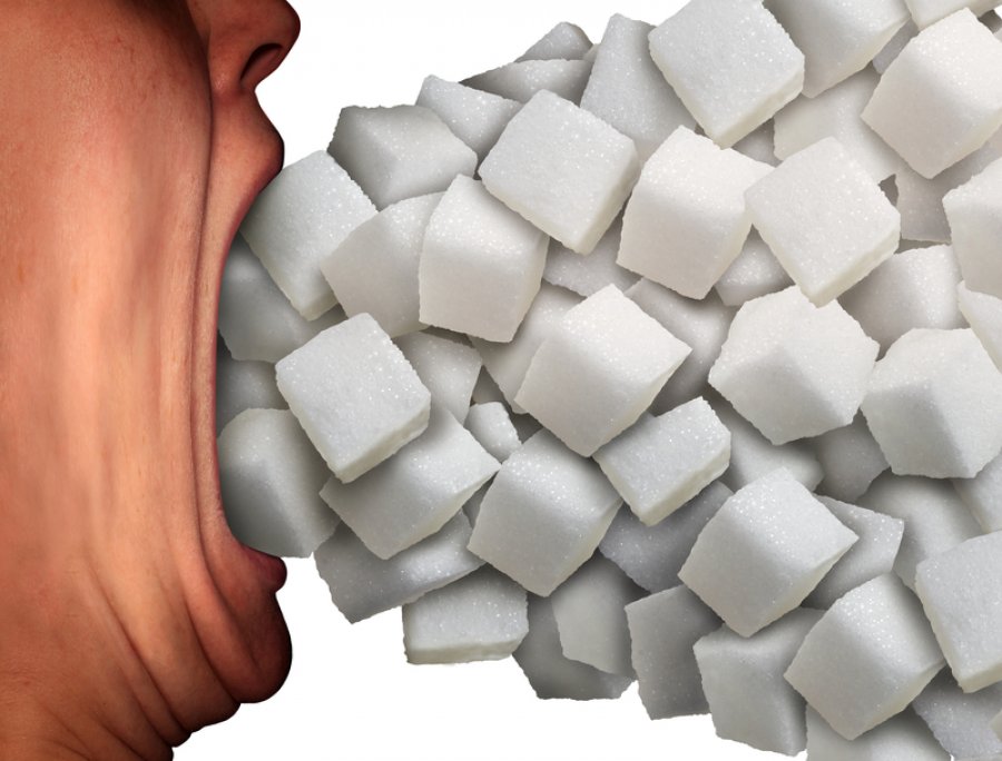 Simptomat që trupi ju paralajmëron se e teproni me sheqer