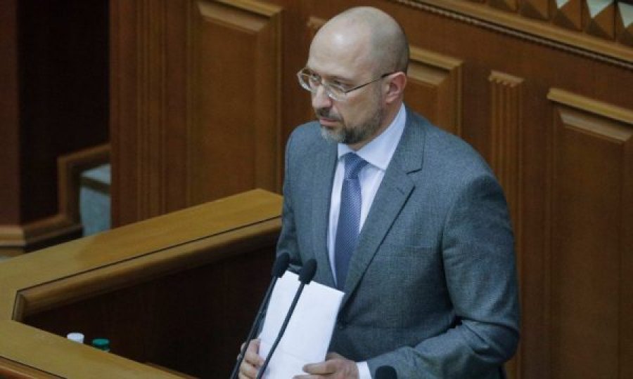 Kryeministri ukrainas publikon disa foto pas nënshkrimit të aplikacionit për anëtarësim në BE