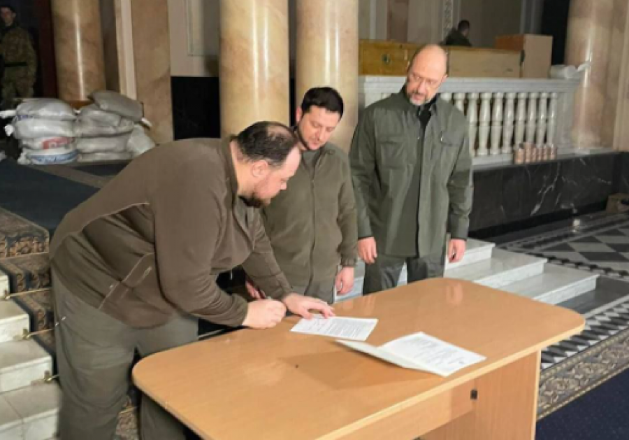Presidenti ukraians sapo nënshkroi aplikimin për të hyrë në BE