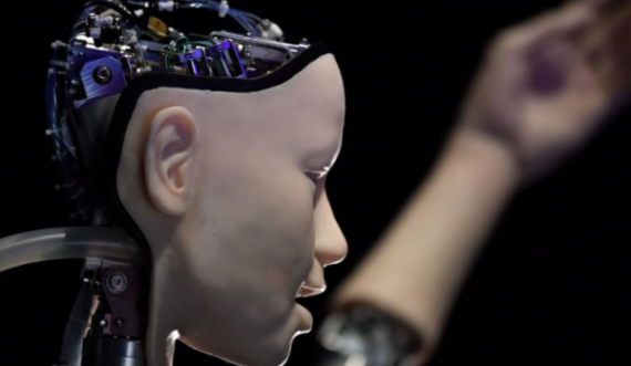 A është inteligjenca artificiale më e “frikshme” se armët bërthamore?