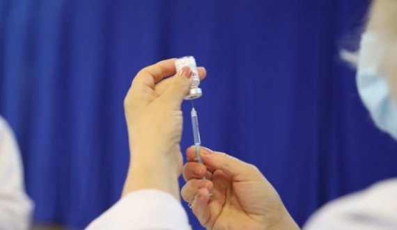  Vetëm 330 doza të vaksinës Anti-COVID u administruan në 24 orët e fundit në Kosovë 