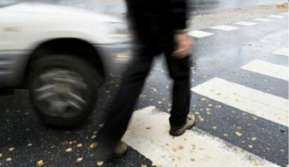  Aksident trafiku në Prishtinë, këmbësori pëson lëndime trupore 