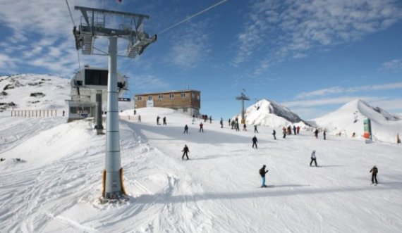  Rrahje në pistat e skijimit në Mavrovë, 8 të arrestuar – në mesin e tyre 4 kosovarë 