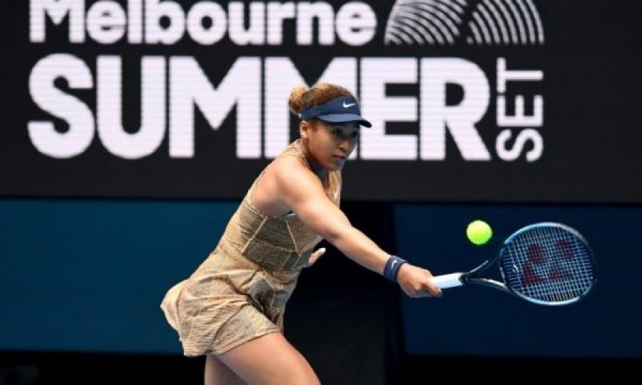 Osaka rikthehet me fitore pas 4 muajsh, Tsitsipas në dyshim për Australian Open