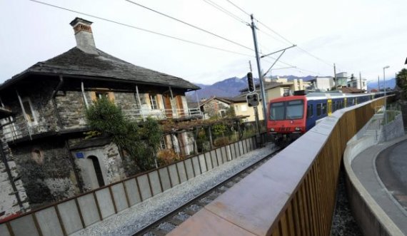 Fshati i fundit zviceran që po shet shtëpi për një frang