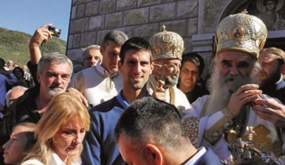 Kisha Serbe e mbështet Djokovicin