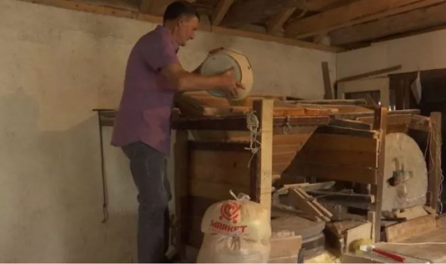 Mulliri i Tabakhanës në Prizren, vendi ku disa njerëz besojnë se mund të shërohen fëmijët memecë!